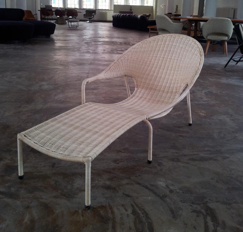 Long chair van onbekende ontwerper